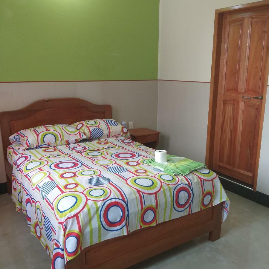 Hotel Tacuaral Rurrenabaque Buitenkant foto