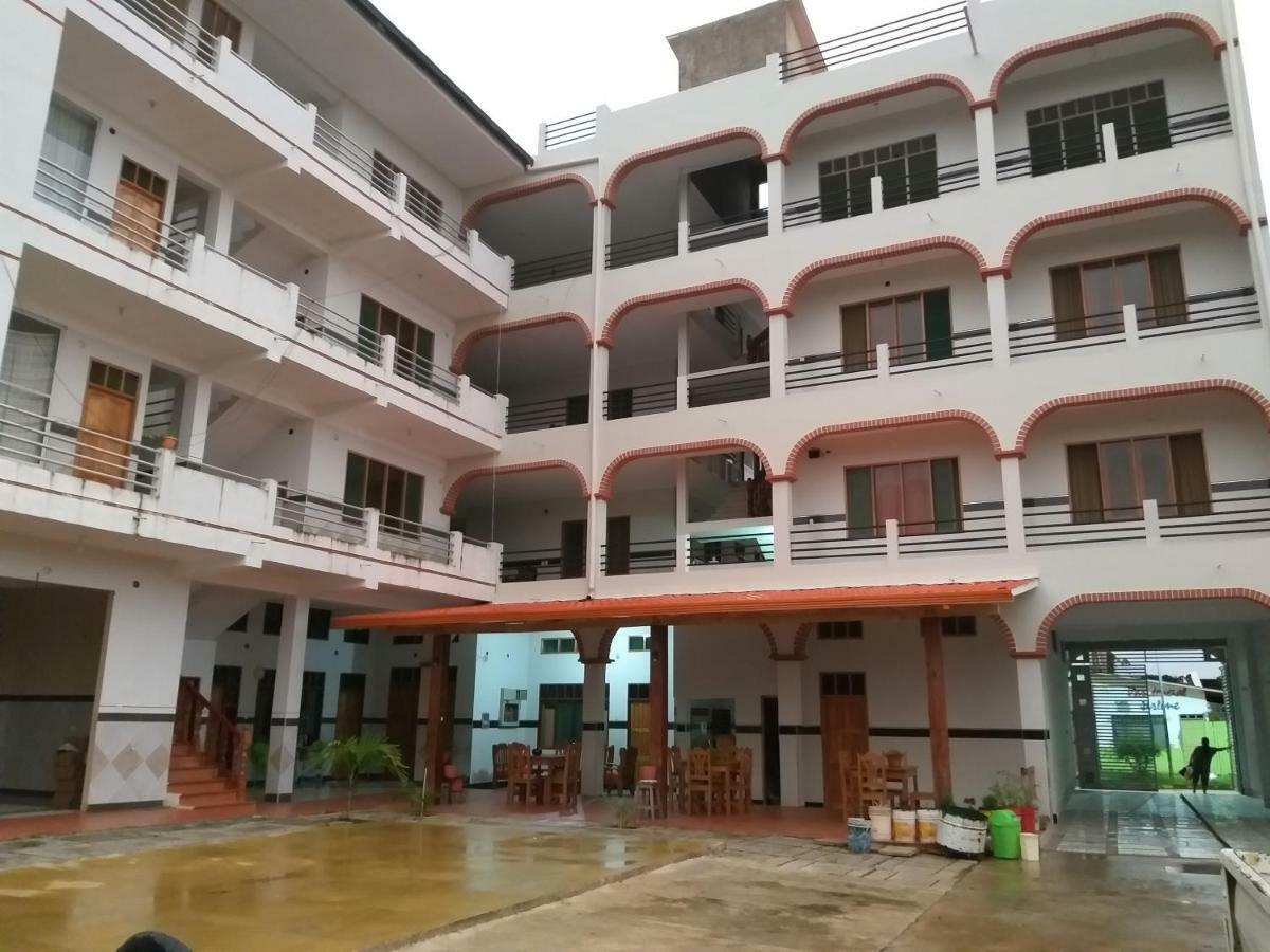 Hotel Tacuaral Rurrenabaque Buitenkant foto